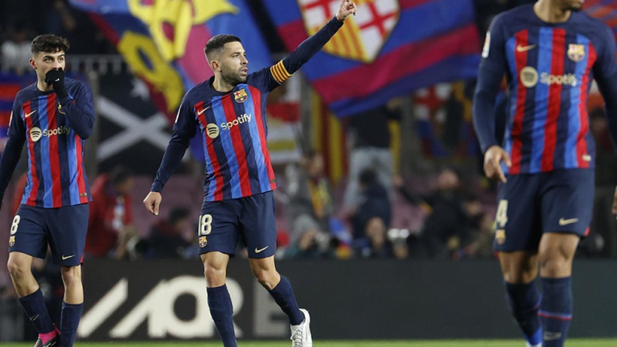 Jordi Alba rebaja celebra su gol frente al Sevilla en liga