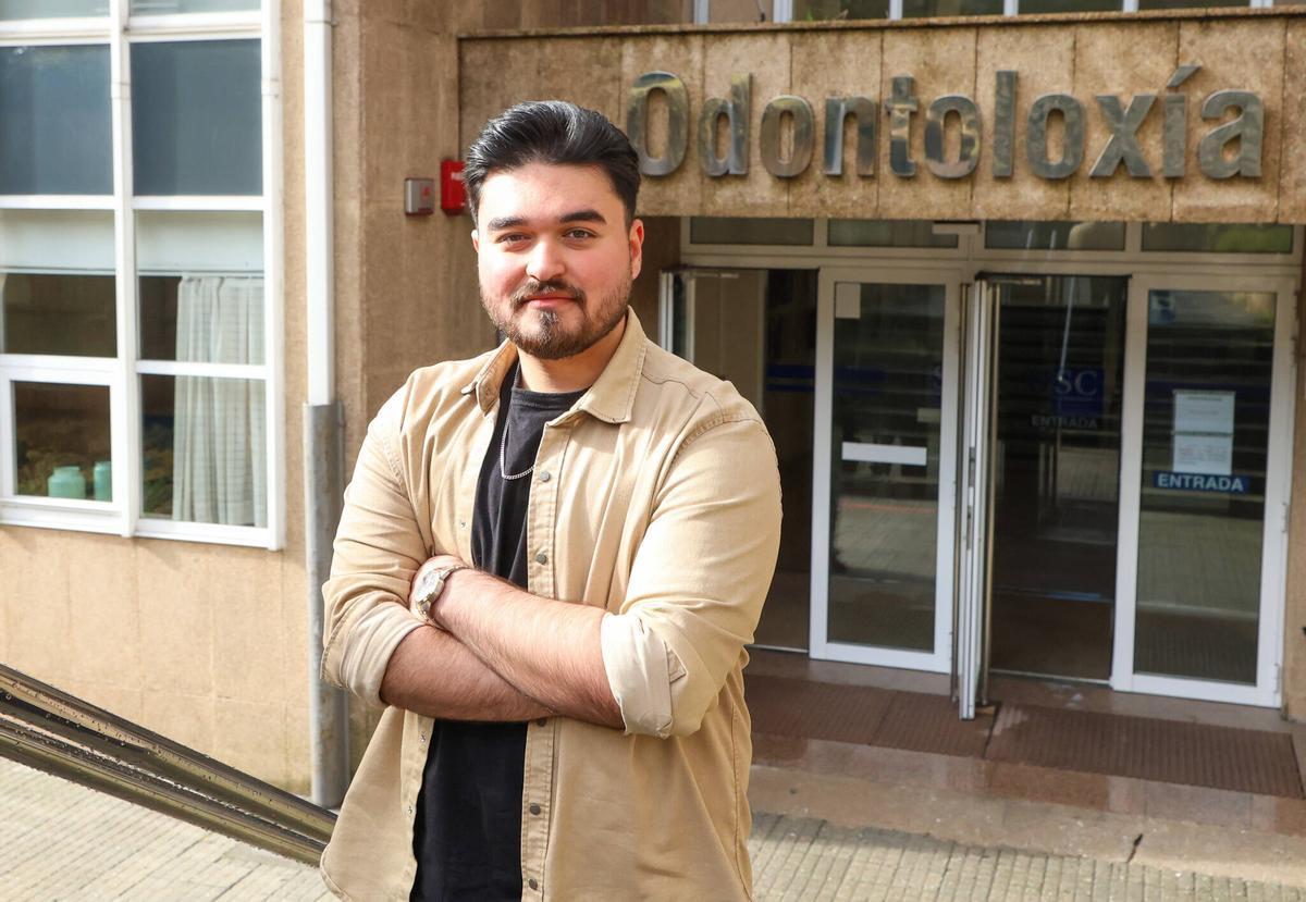 Sina Hafhemi, estudiante de 1º de Odontología en la Universidade de Santiago