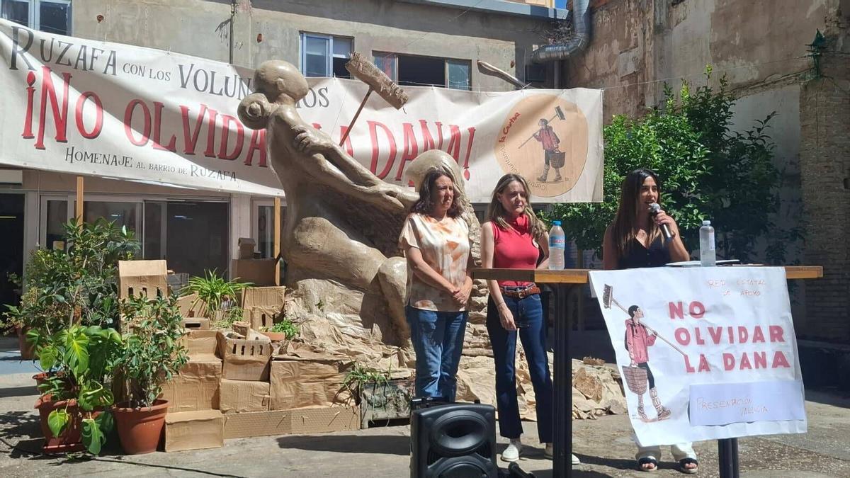 Presentación de la Red estatal de apoyo a las víctimas de la dana en Russafa