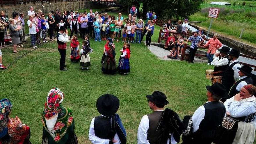 Un momento de la pasada edición de la Festa dos Muiños. // I.Abella