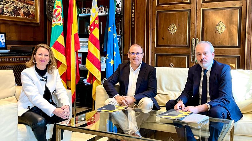 Carrasco busca sinergias con CEV Castellón para atraer inversiones