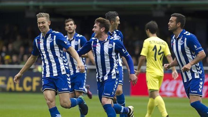 El Alavés hiere en su orgullo al Villarreal (0-2)