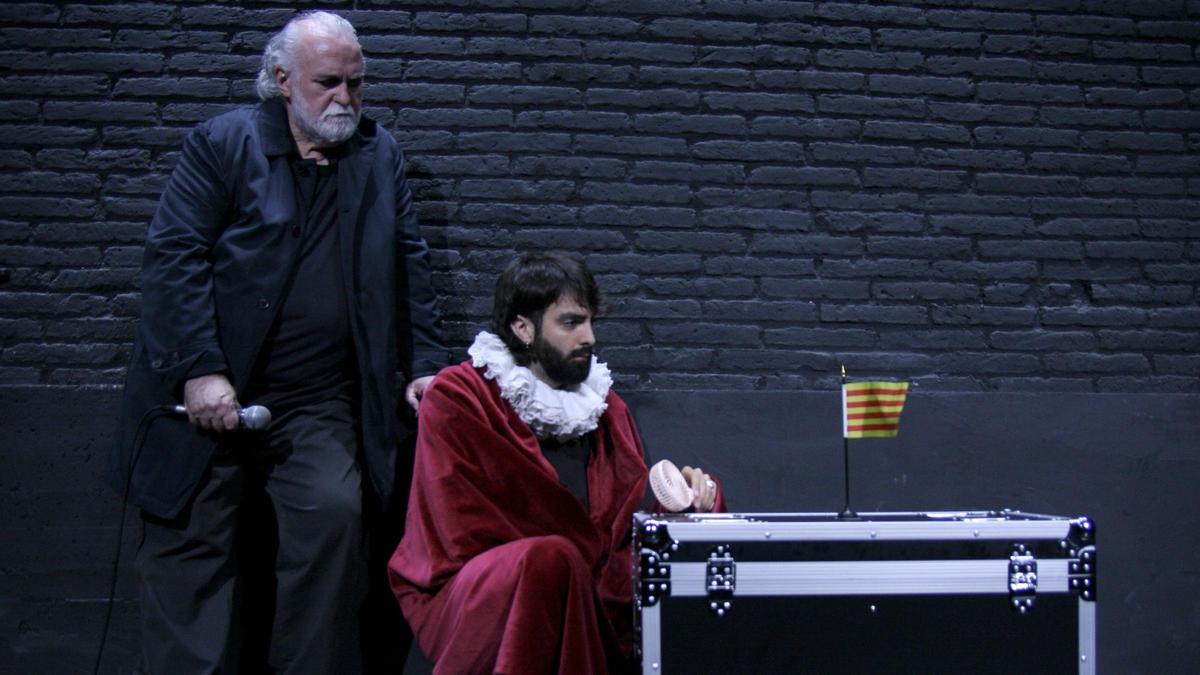 Una escena de 'L' home de teatre', de Thomas Bernhard, adaptada y dirigida por Àlex Rigola.