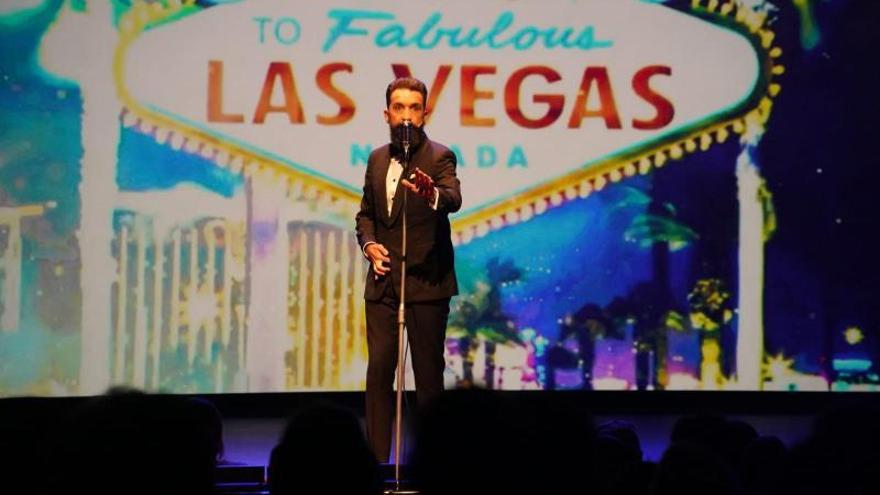 Miguel Lago apuesta todo al negro en el Teatro Ramos Carrión.