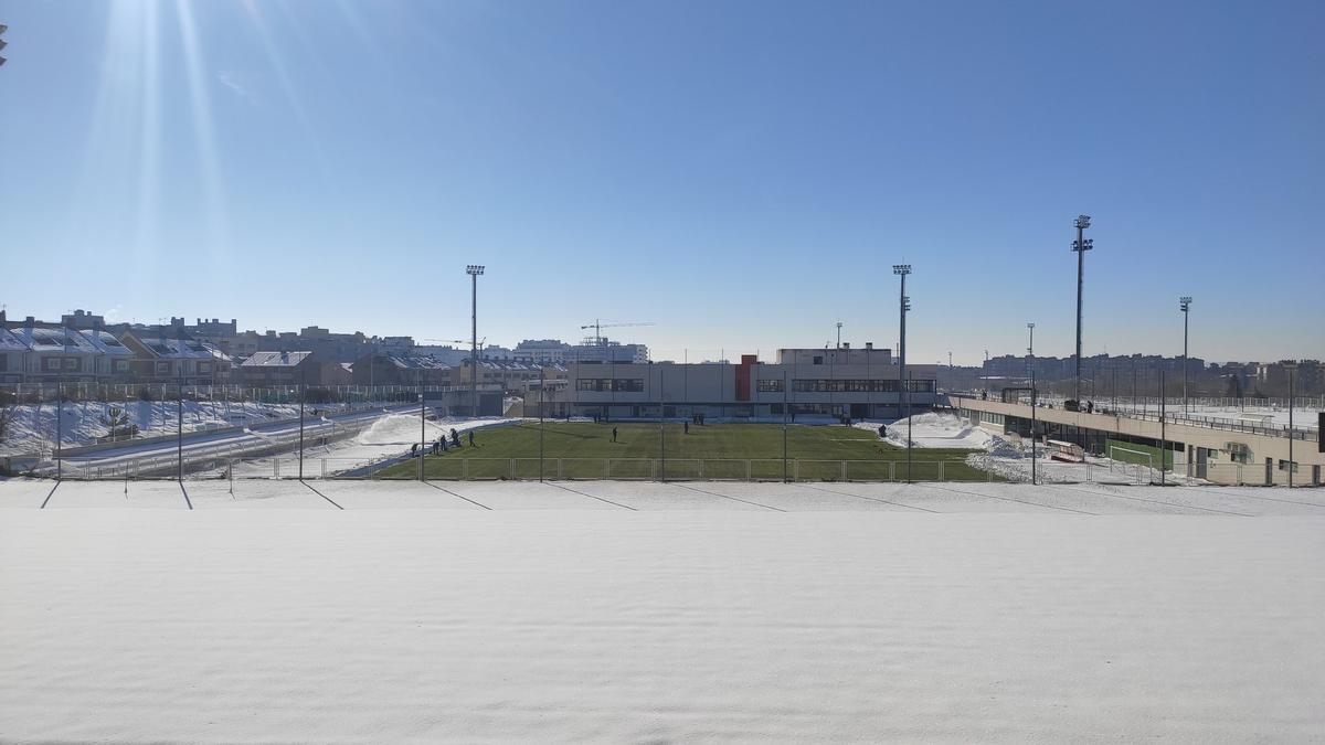 Estado del terreno de juego de la Ciudad Deportiva del Rayo