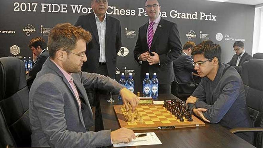 Partida entre el armenio Levon Aronian y el holandés Anish Giri.