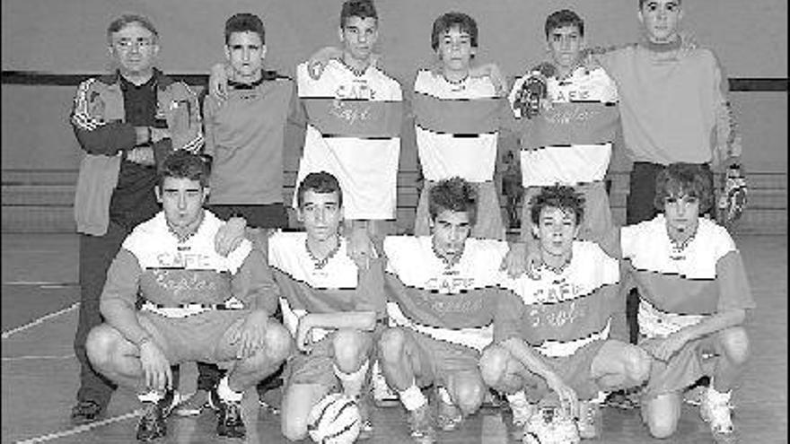 Formación del equipo cadete del IES La Quintana de Ciaño.