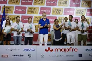 Felipe VI cede el trono de la vela a los ganadores de la Copa del Rey
