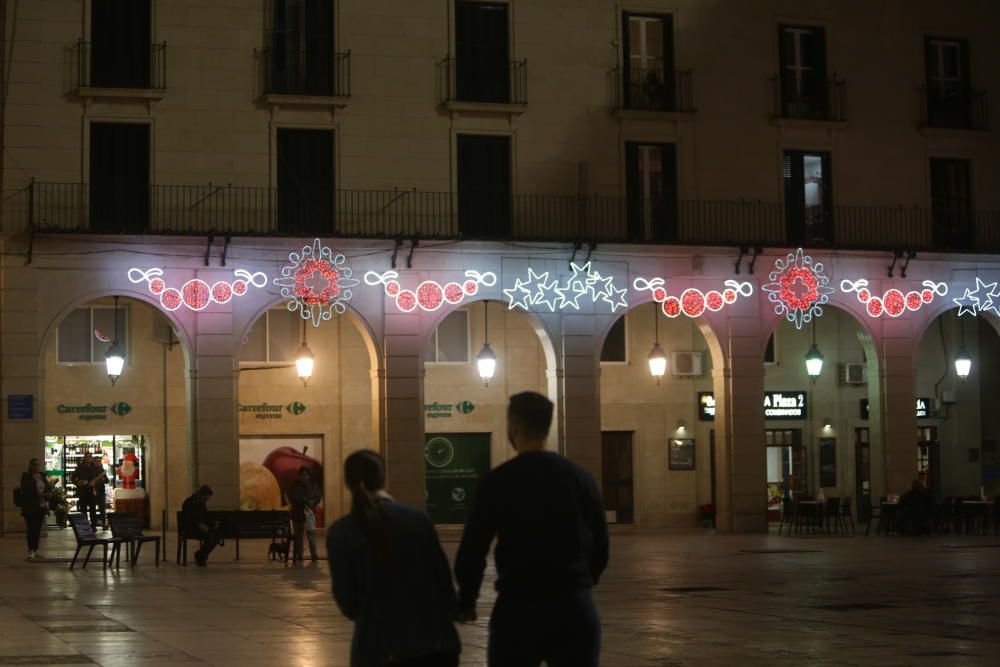 Decepción con las luces de Navidad de Alicante