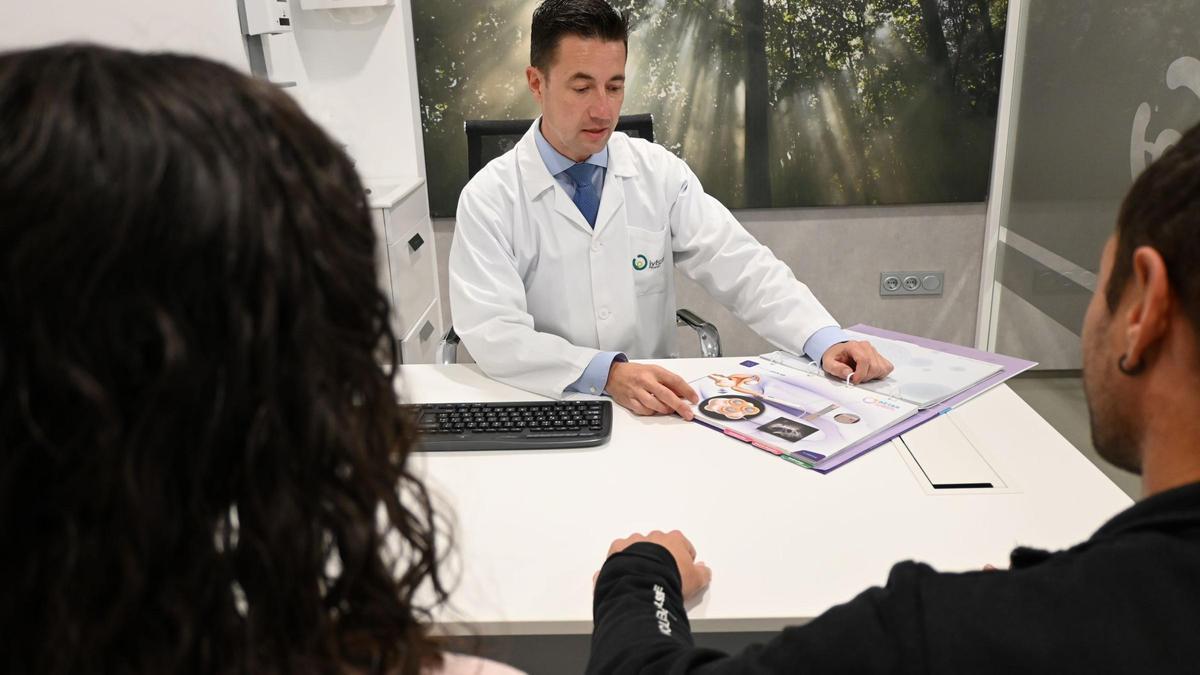 El grupo IVF-Life ha diseñado la primera visita presencial sin coste más completa, donde los pacientes podrán plantear todas sus dudas.