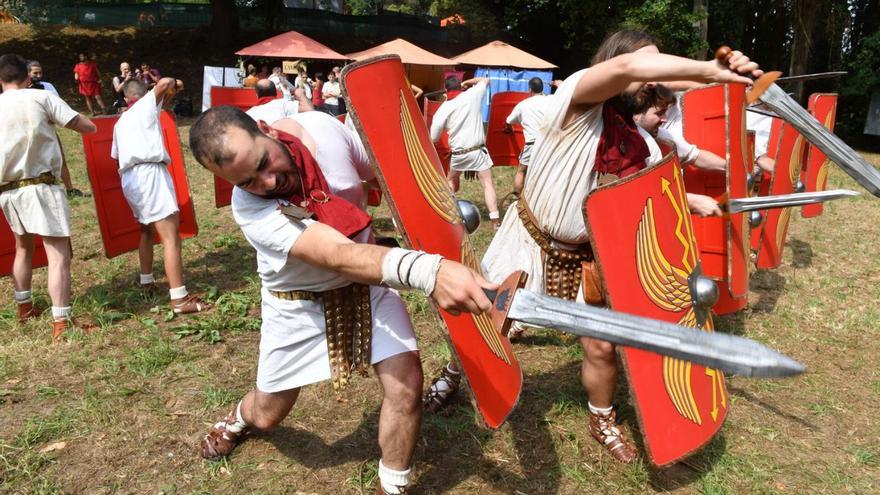 Participantes en una recreación histórica en la Galaicoi de 2023.