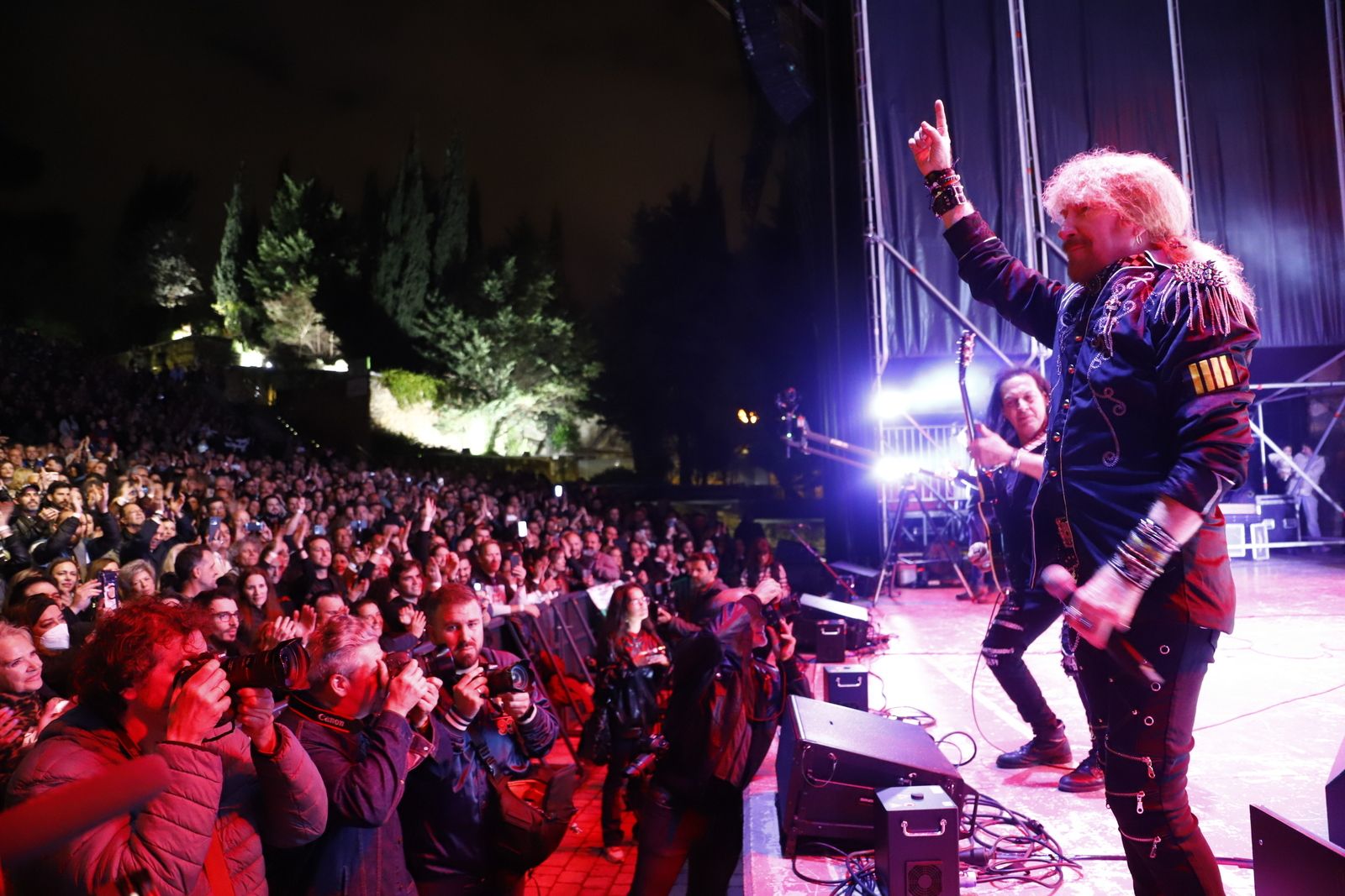 Medina Azahara protagoniza su noche más emotiva en La Axerquía