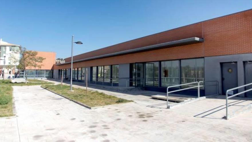 El nuevo centro de salud abre en Turís con el doble de capacidad de atención