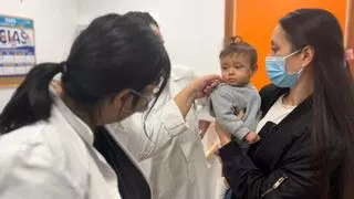 Los hospitales gallegos se abren a la vacunación antigripal masiva para todos los niños