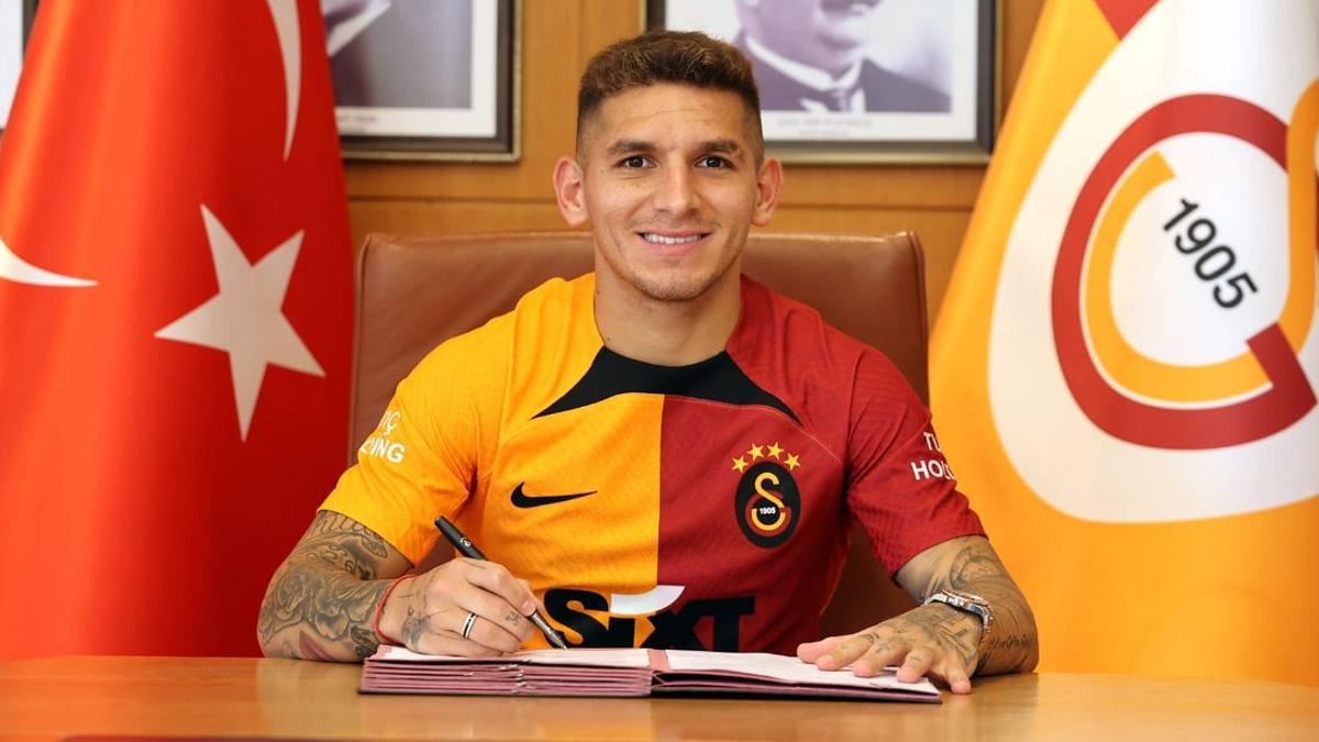 Lucas Torreira es nuevo jugador del Galatasaray SK.