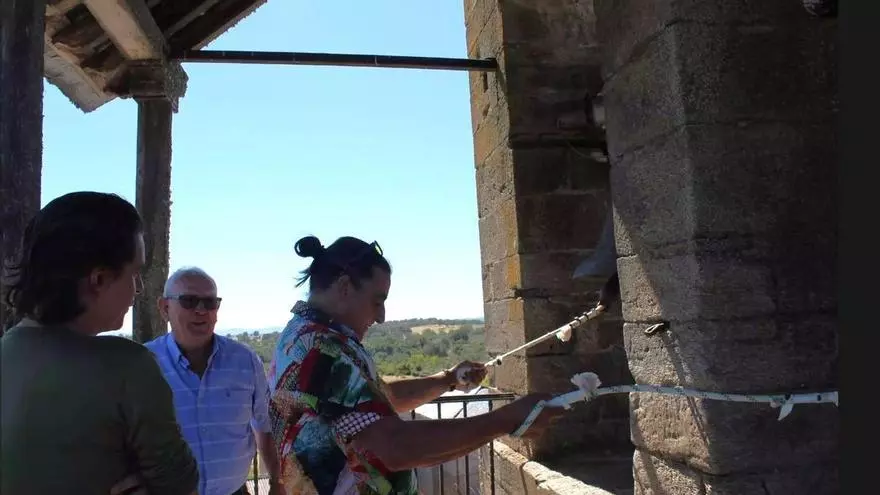 VÍDEO | Las campanas de Muelas de los Caballeros vuelven a sonar por el Cristo