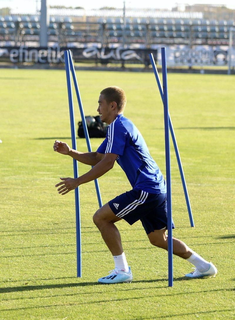 Entrenamiento del Real Zaragoza previo al partido de mañana