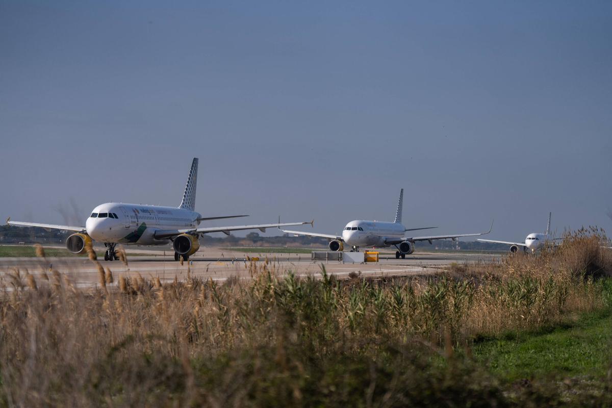 L’aeroport de Barcelona-el Prat no s’espera a l’ampliació: renovarà l’asfalt de la pista del mar, construirà nous carrils i modernitzarà instal·lacions