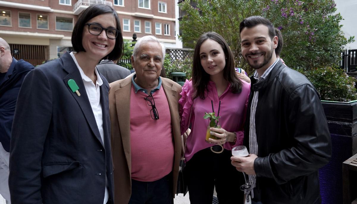 Inés Martín Rodrigo, escritora y periodista, Juan Cruz, escritor y periodista, Eva Baroja, periodista y Alberto Muñoz, periodista.