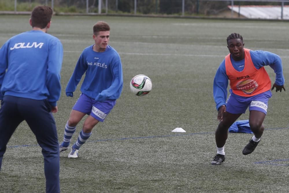 Entrenamiento del Real Avilés en Miranda