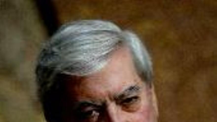 Vargas Llosa dará una conferencia en Almendralejo