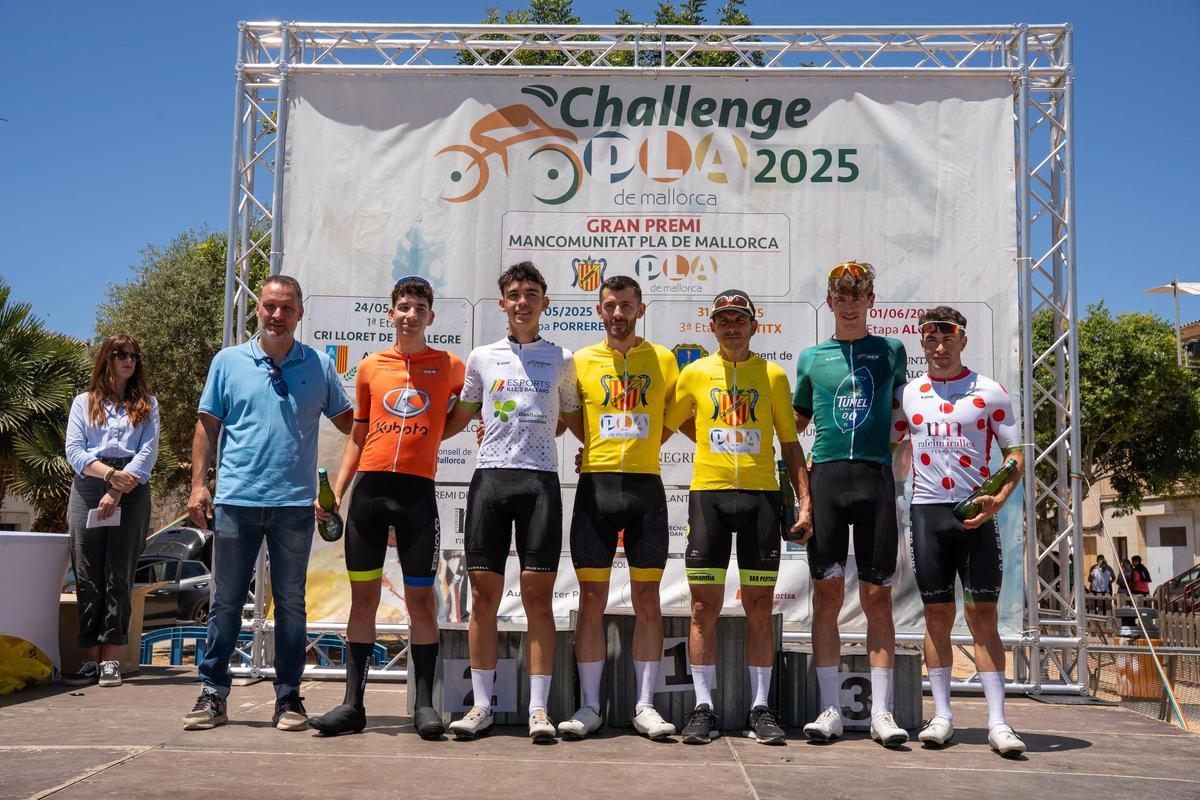 Podio con los primeros clasificados de Nivel 1 y 2. Ciclismo Challenge Pla de Mallorca