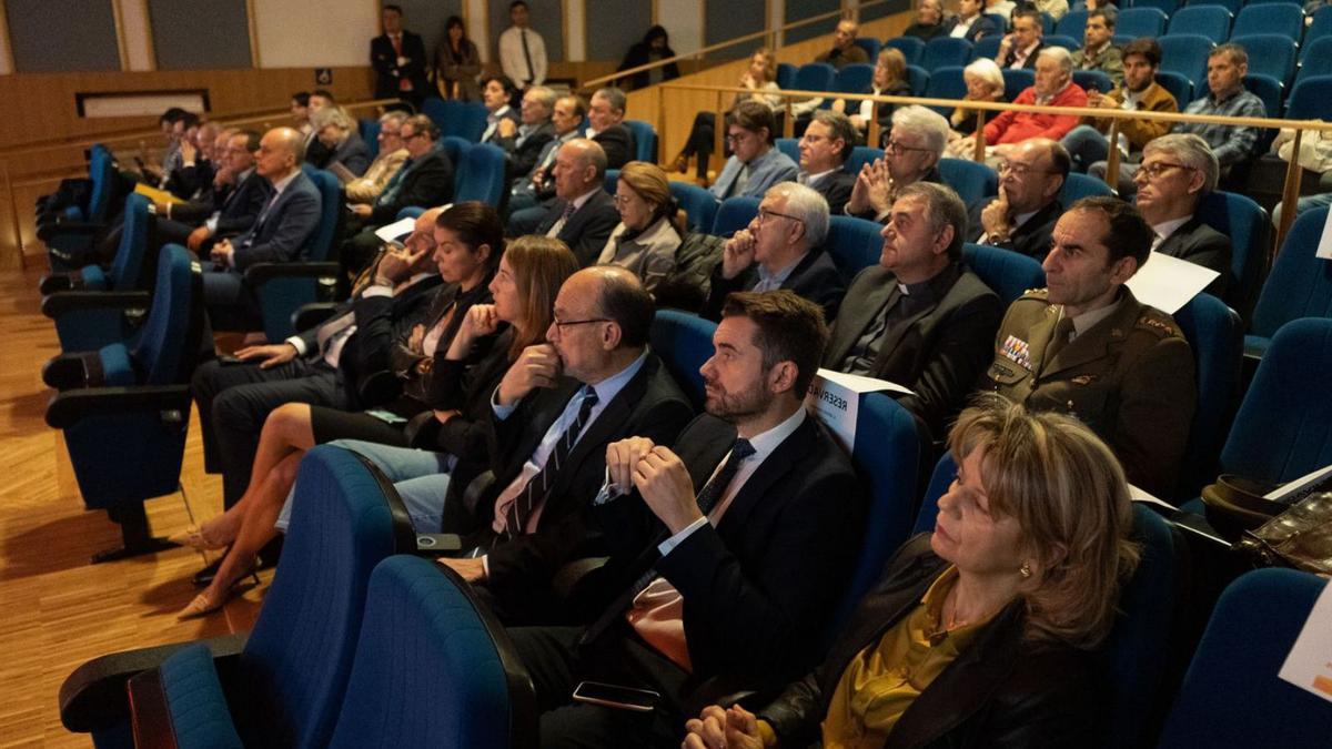 Invitados y público durante la jornada. | Jose Luis Fernández