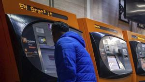 Rodalies torna a ser de pagament al recuperar el 96% del servei