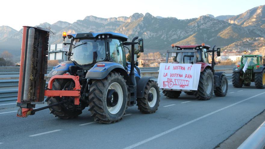 Les tractorades provoquen cues importants al Berguedà i al Bages