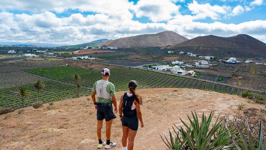 La nueva carrera que recorrerá cinco municipios de Lanzarote reúne a 750 corredores