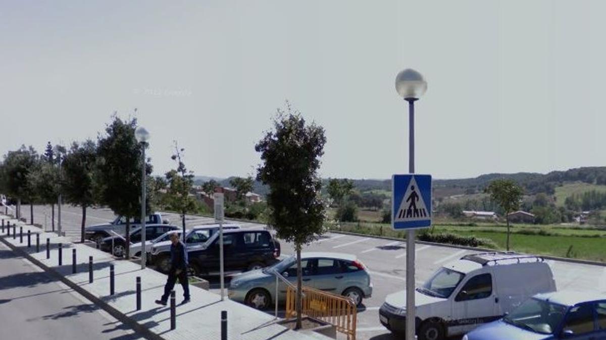 Una de les propostes és millora l'enllumenat de l'aparcament de plaça de l'Ateneu