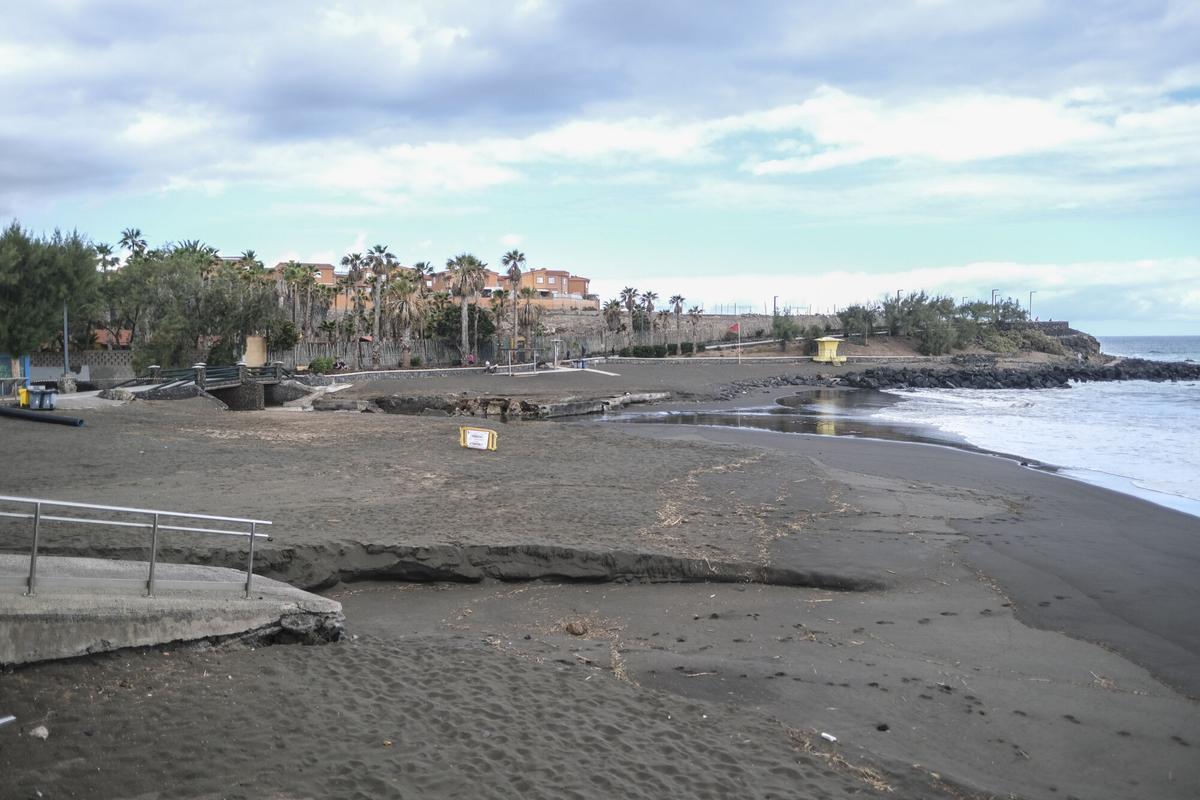 Playa de Hoya del Pozo en Telde tras las lluvias que afectaron a Canarias