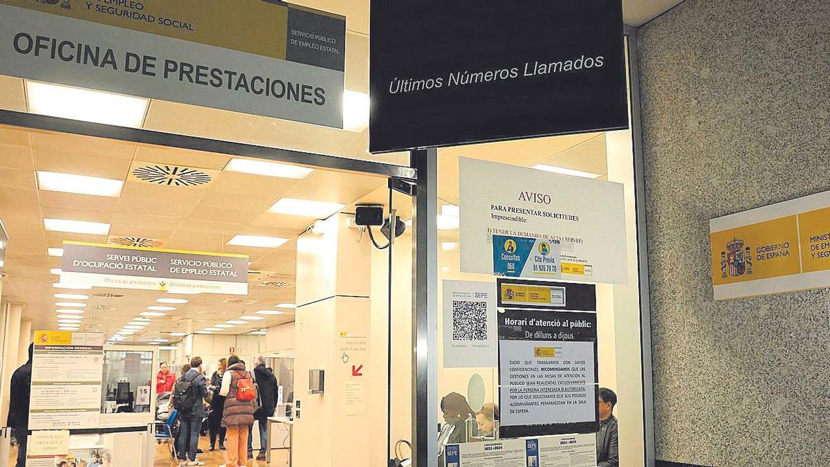 Interior de una oficina del SEPE, organismo que se encarga de tramitar las prestaciones por desempleo.