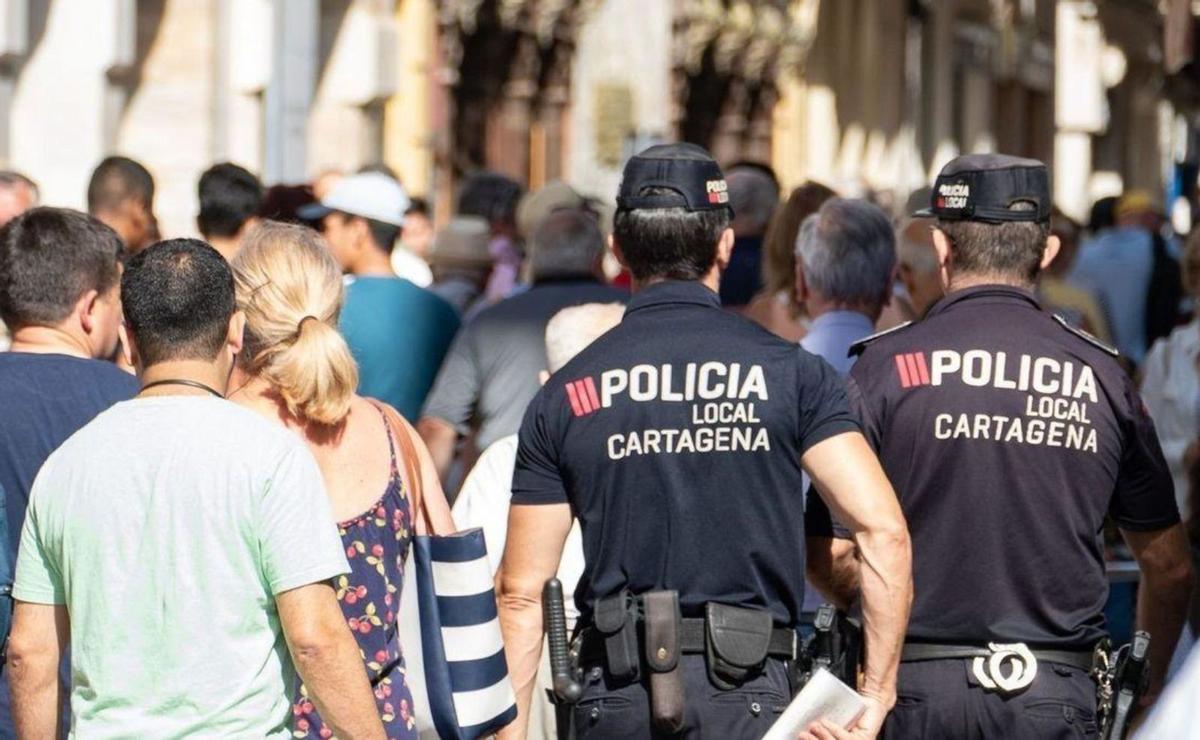 Refuerzo policial en Halloween para evitar peleas y botellones.