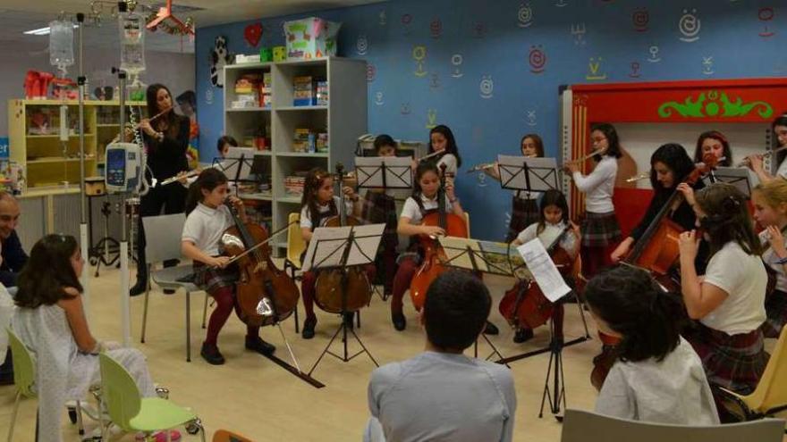 Concierto para los niños ingresados en el Materno