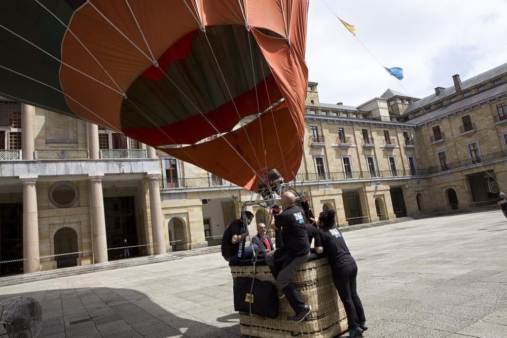 Presentación de la I Regata de globos aerostáticos de Gijón