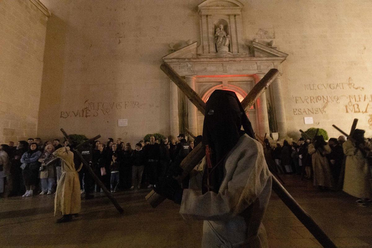 Semana Santa en Alicante 2026: Procesión de la Hermandad Penitencial del Perdón en el Jueves Santo