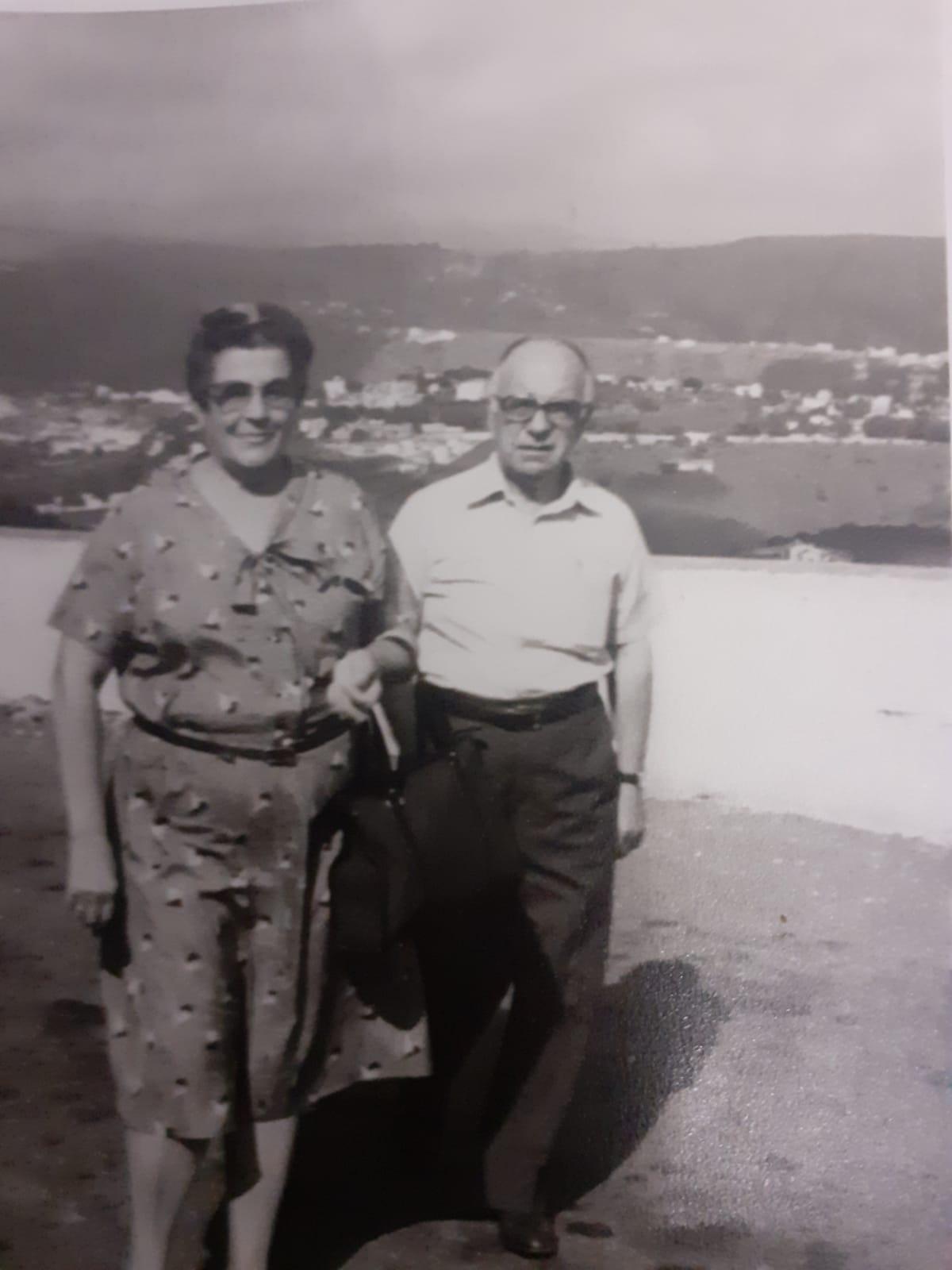 Redondo con su mujer, Concepción.