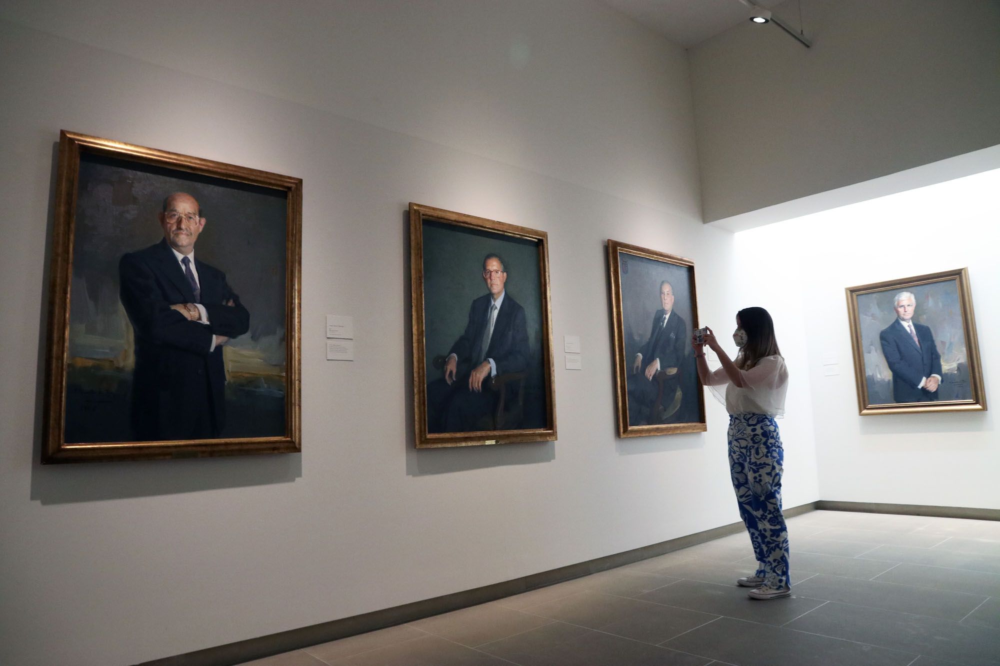 Inaugurada la Exposición 'Banqueros y Empresarios. Retratos de Félix Revello de Toro'