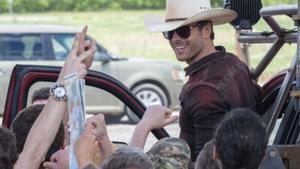 Glen Powell, un tornado preparat per arrasar Hollywood