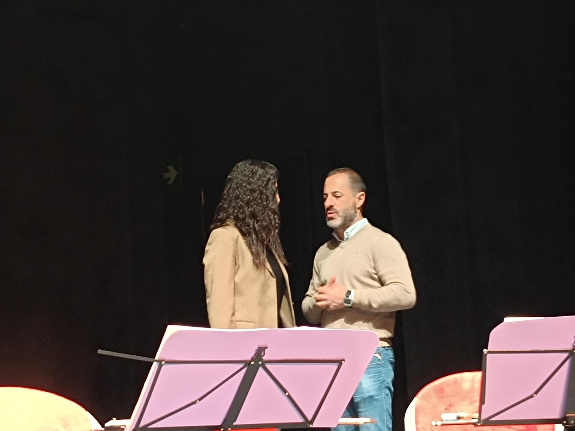 La entrega del Premio Mujer Sierense a Montse Tomé, en imágenes