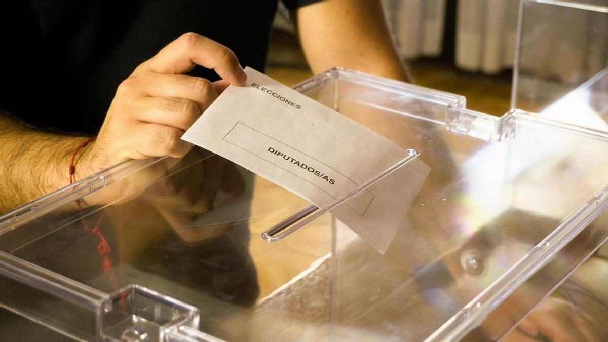 Más de 1.000 locales electorales en Canarias para unas elecciones generales en las que podrán votar cerca de 1,8 millones de personas
