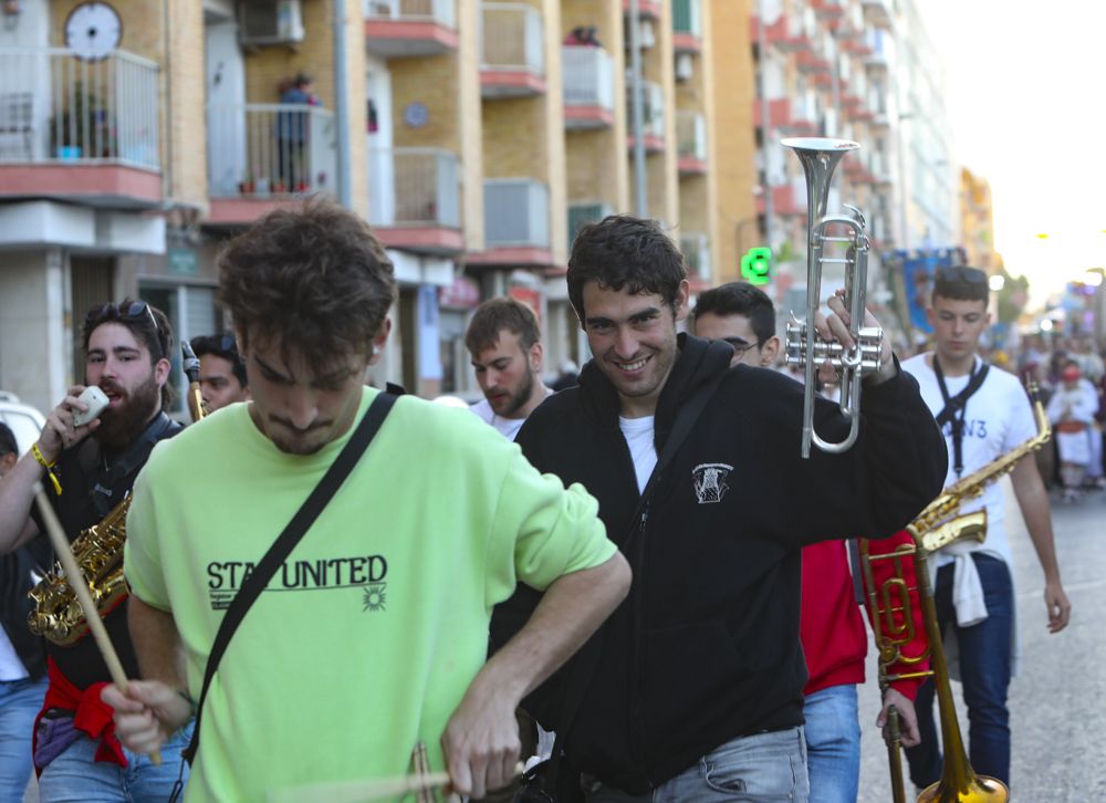 Visita de cortesía a las fallas del Port de Sagunt