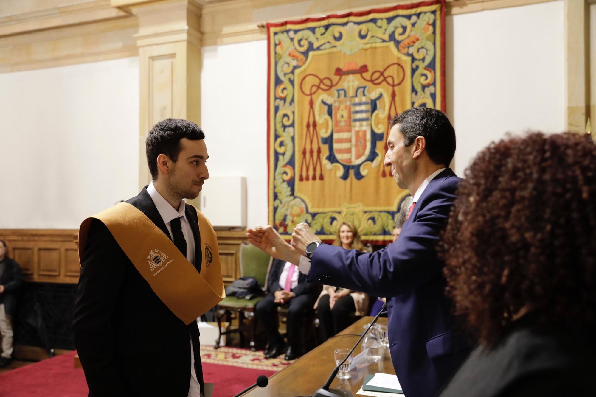 EN IMÁGENES:  Así fue la ceremonia de graduación de la Escuela de Ingeniería Informática de Oviedo