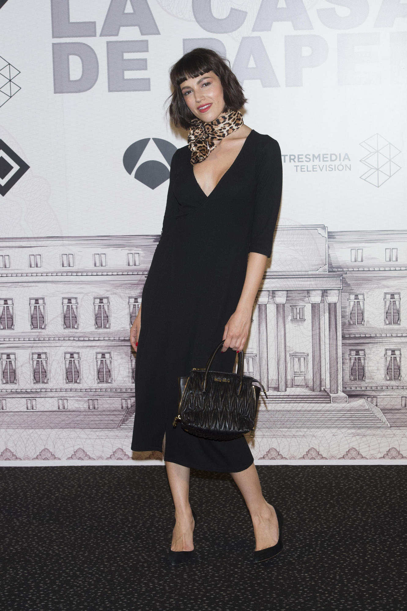 El look 'total black' de Úrsula Corberó