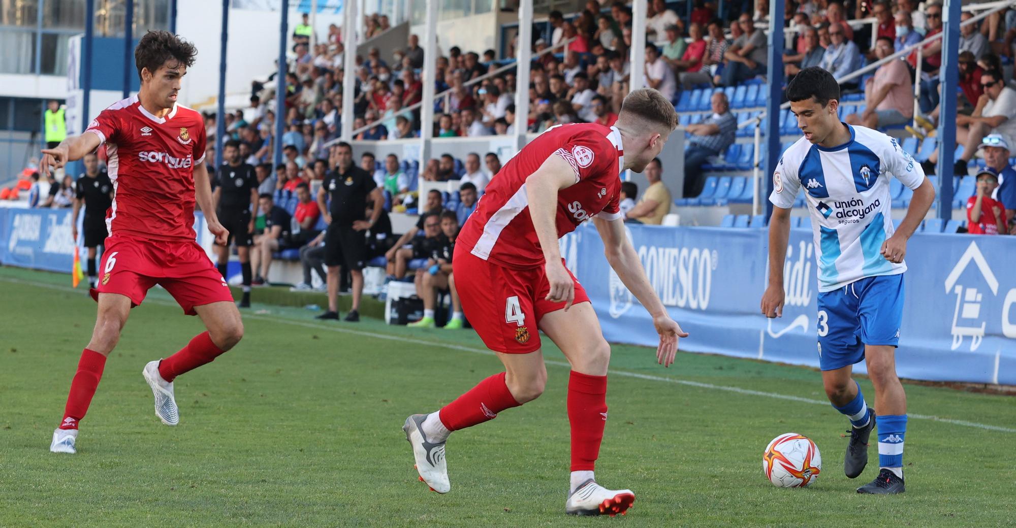 El Alcoyano despide con derrota una gran campaña (0-1)