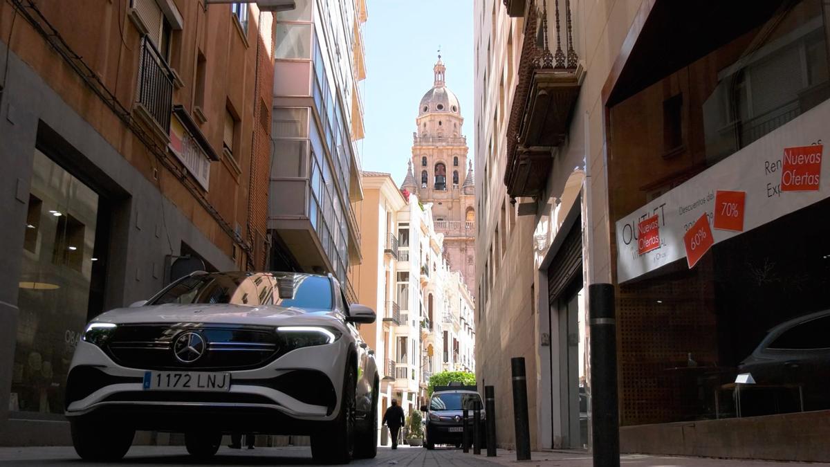 Dimóvil y La Opinión te descubren el nuevo EQA 250 de Mercedes-Benz de una forma diferente