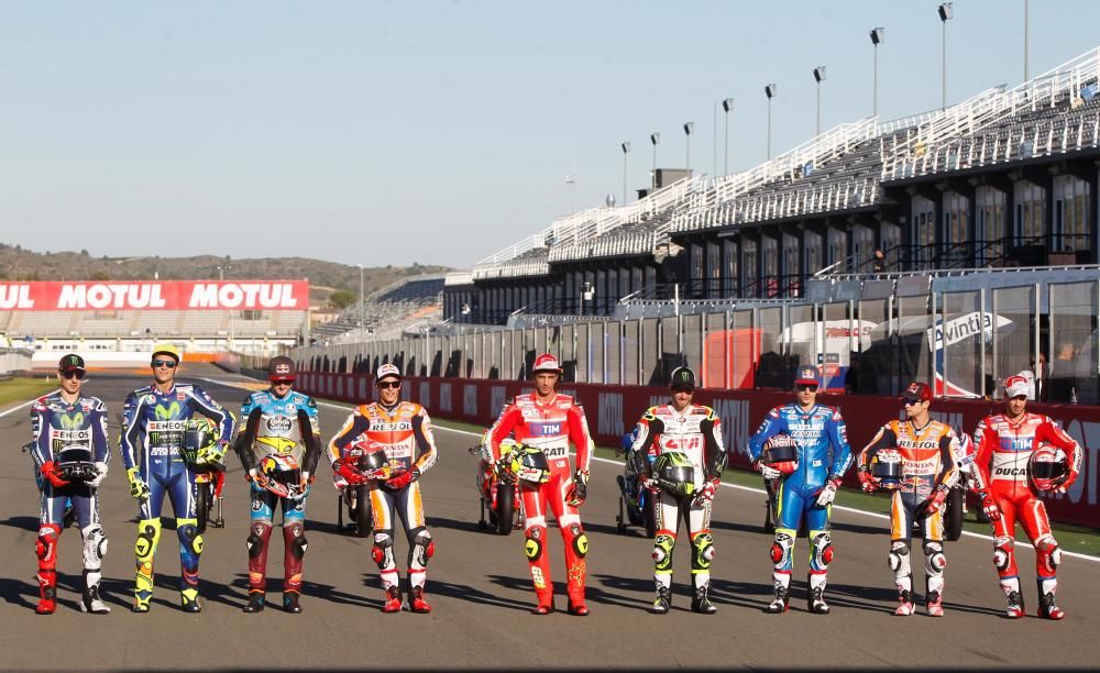 Gran ambiente en la calle de boxes del Circuito de Cheste