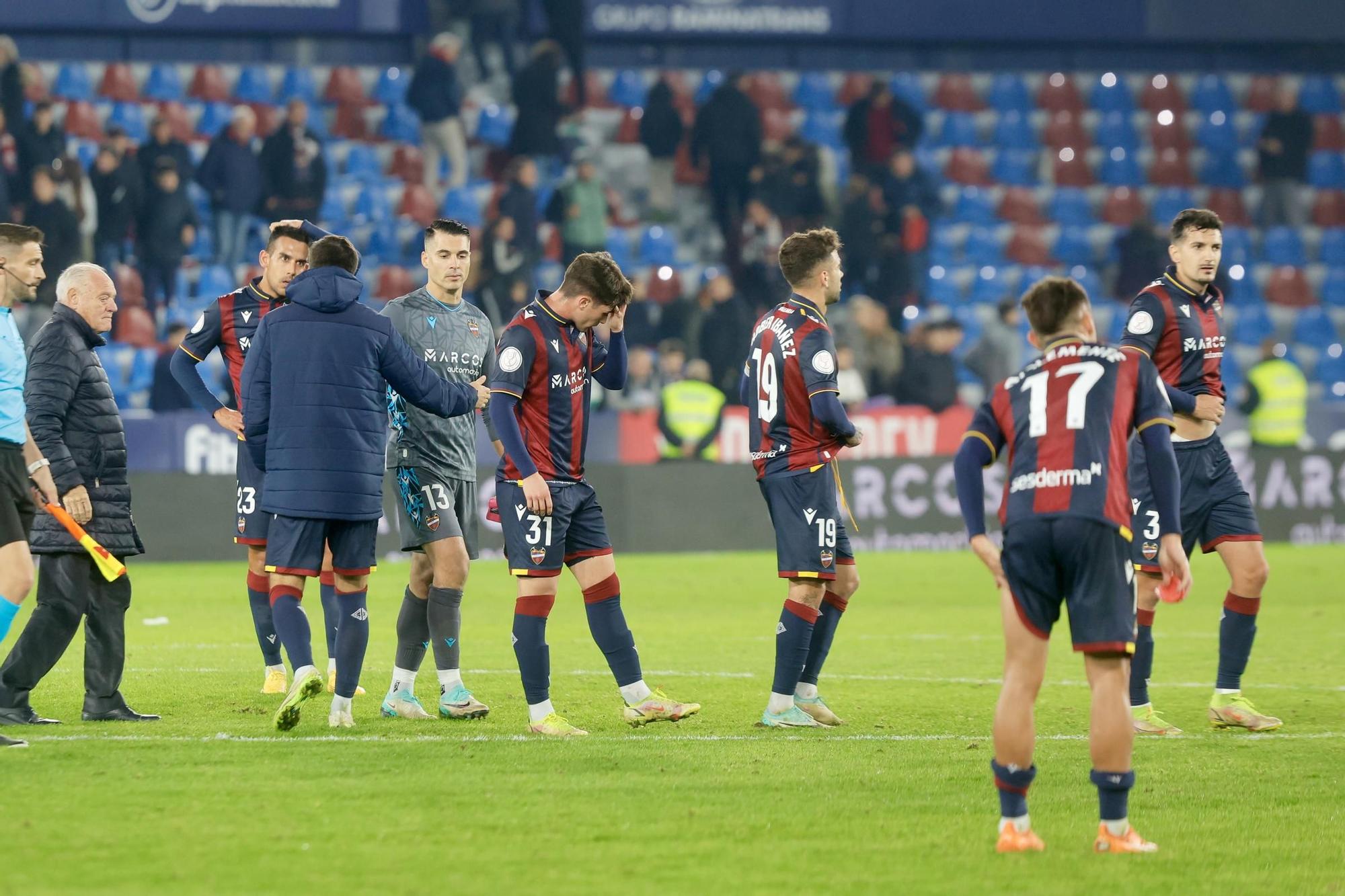 Partido de Copa del REy entre el Levante UD y el SD Amorebieta en imágenes