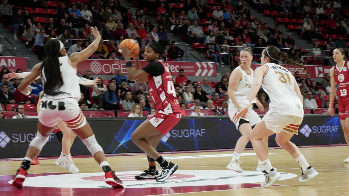 Fraser, durante una acción del juego ante el Gernika